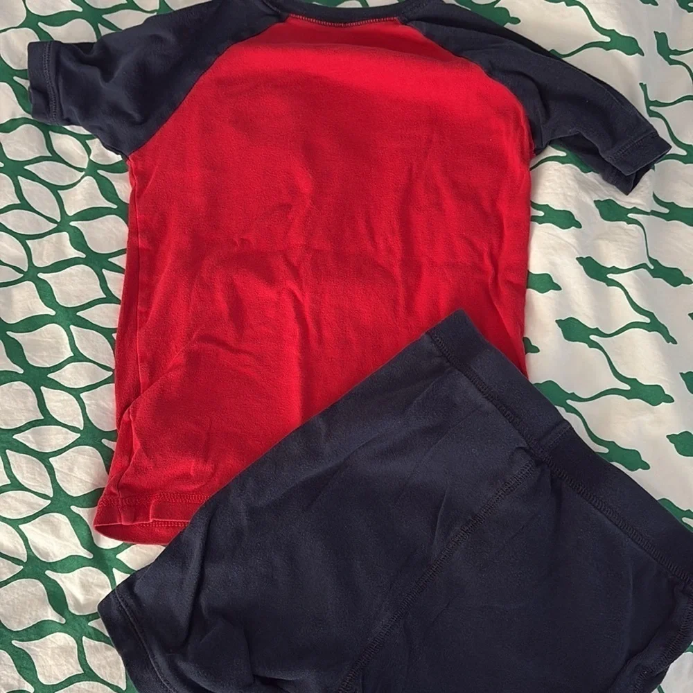 Gap marvel avengers pajama set